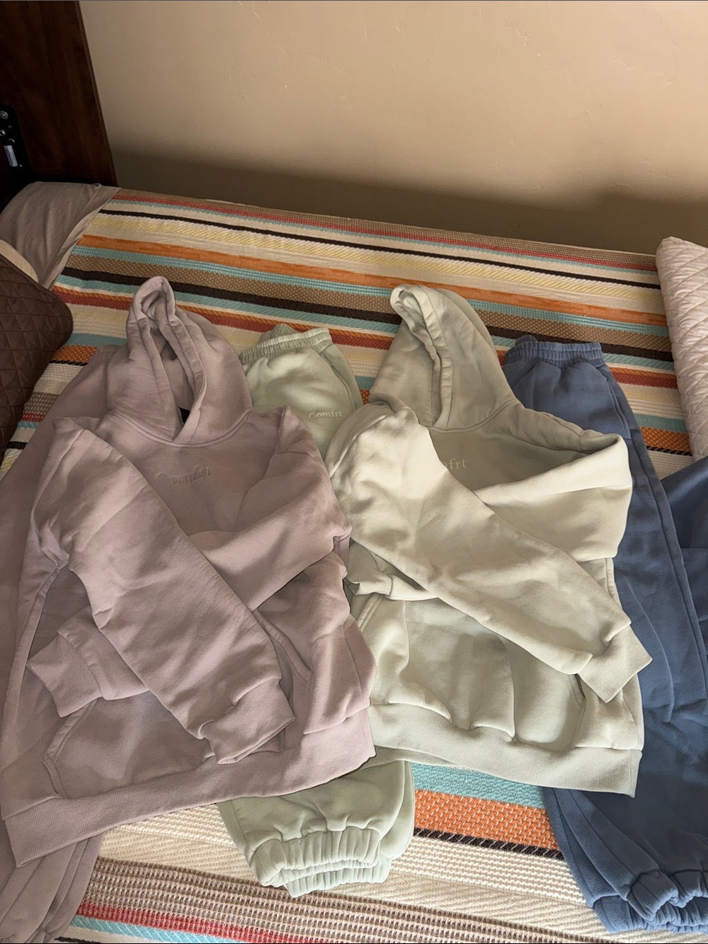 COMFRT! LOT OF 3 SETS•COMFRT SIGNATURE SWEATPANTS & HOODIES•BARK, MATCHA, SKY - Picture 5 of 7